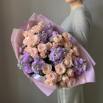Spray Roses & Lavender Stock