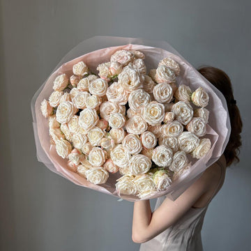 Nude Spray Roses